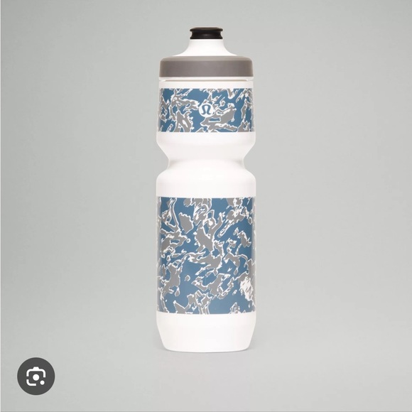 lululemon Cycling Stylish Blue and White Water Bottle - Picture 1 of 1